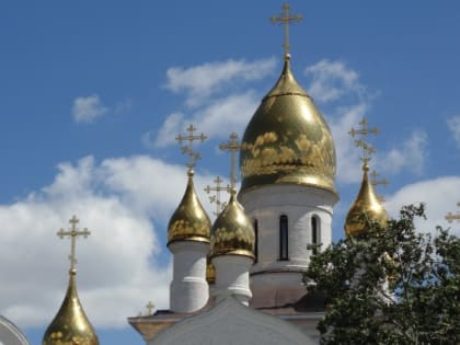 ПРАВЯЩИЙ АРХИЕРЕЙ ОРСКОЙ ЕПАРХИИ ВОЗГЛАВИЛ БОЖЕСТВЕННУЮ ЛИТУРГИЮ В СВЯТО-ГЕОРГИЕВСКОМ КАФЕДРАЛЬНОМ СОБОРЕ