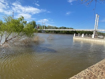 Уровень Урала в Оренбурге снизился еще на 35 сантиметров