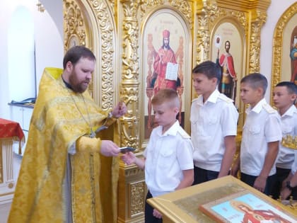 Президентские кадеты отслужили молебен о путешествующих