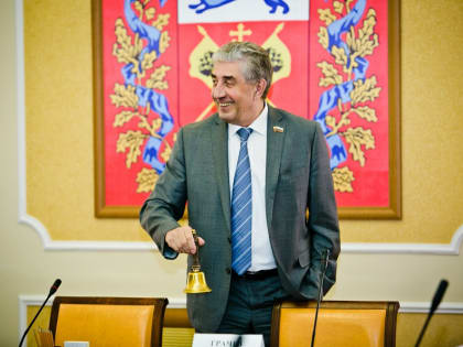 Председатель Заксоба Сергей Грачев отмечает юбилей