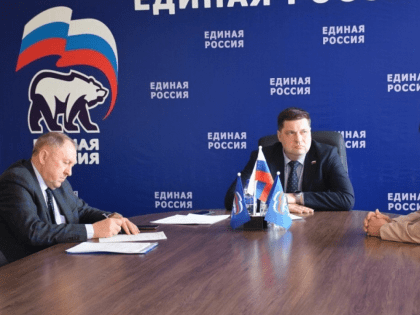 Вопросы оренбуржцев на контроле партийцев