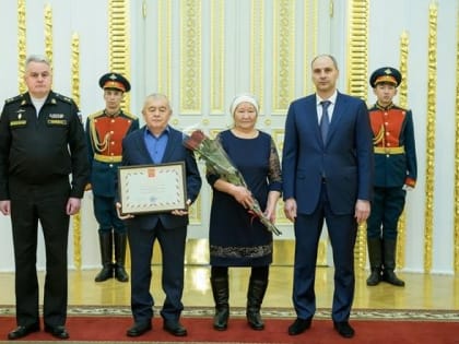 В Оренбуржье состоялась торжественно-траурная церемония передачи Звезды Героя России родственникам военнослужащего