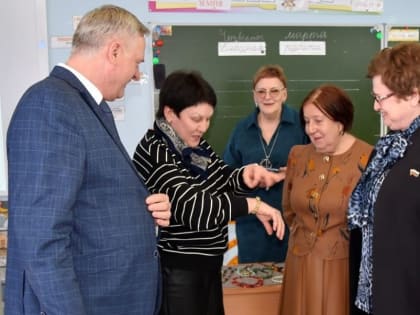 Белые розы – для жен и матерей участников СВО
