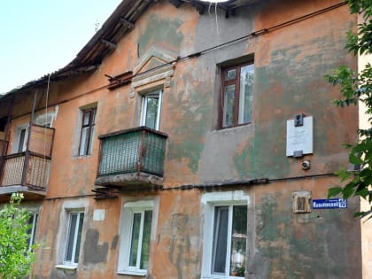 Сдать к седьмому ноября. Как в поселке Никель возводили советские типовые дома