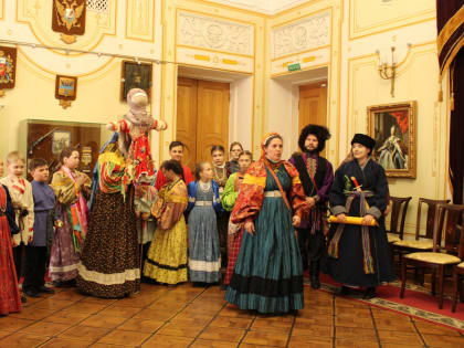 В Губернаторском историко-краеведческом музее Оренбурга проводили Масленицу