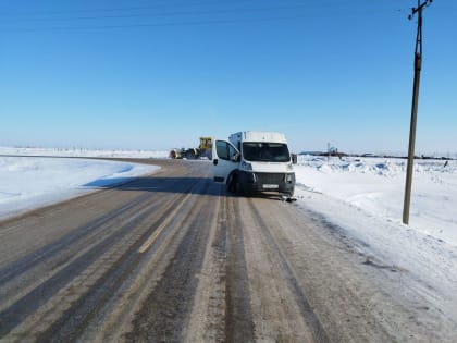 Маршрутка в кювете. В мэрии прокомментировали ДТП с автобусом «Оренбург-Бердянка»