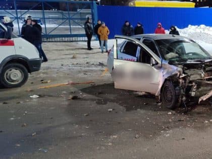 В УМВД опубликовали фото и рассказали подробности смертельного ДТП на Уральской