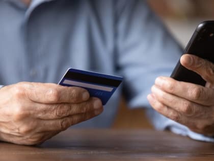 Около 800 000 рублей перевел житель Бузулука на счета мошенников
