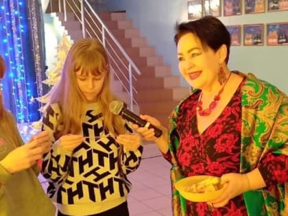 В ЦДК Сорочинска провели фольклорную программу «Рождественские забавы»