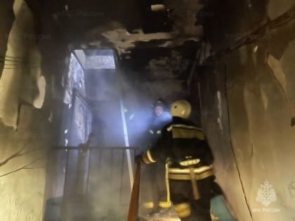 В Орске в горящей квартире пострадал мужчина