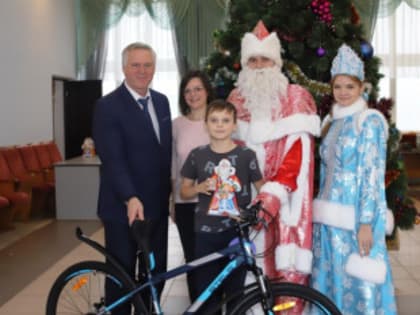 Оренбургский район присоединился к всероссийской акции «Елка желаний»