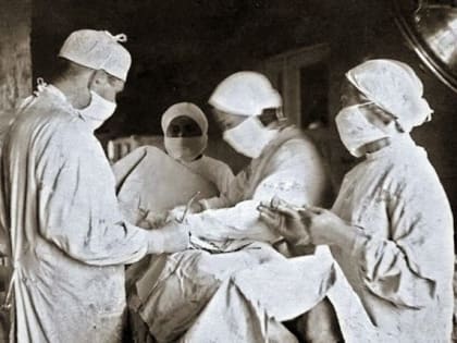 Открыл пункт переливания крови и наладил хирургическую службу в Орске