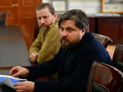 Визит скульптора из Москвы Дениса Стритовича в Орск по вопросу создания стелы «Город трудовой доблести» перенесли на 16 марта