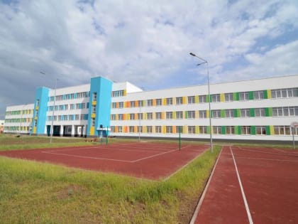 Глава Оренбурга снял видео о подъездных путях к новой школе в Южном