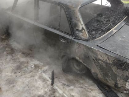В Курманаевском районе в гараже сгорел автомобиль