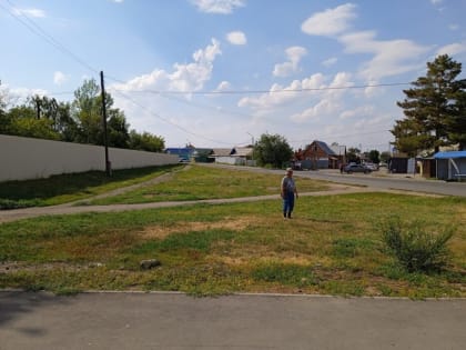 Модель памятника Юрию Шатунову и Сергею Кузнецову сделана по фото с концерта в Оренбурге