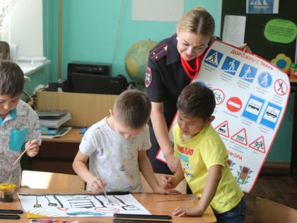 В детских летних лагерях Соль-Илецка проходят уроки дорожной безопасности