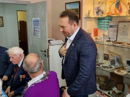 Максим Щепинов встретился с детьми войны