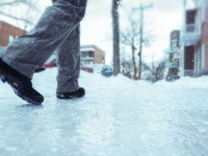 В Оренбурге из-за гололедицы выросло количество обращений в травматологию