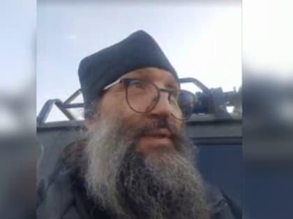 Оренбургский монах едет в зону СВО с храмом на колёсах