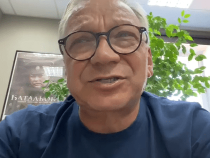 Оренбуржцев с Днем города поздравил народный артист РФ Игорь Угольников