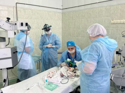 В Оренбурге офтальмологи ОДКБ прооперировали 1-месячного недоношенного ребенка