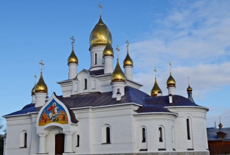 В орске на неделю. Церковь Георгия Победоносца Орск. Церковь на Васнецова Орск. Свято-Никольский храм Орск. Орск собор.