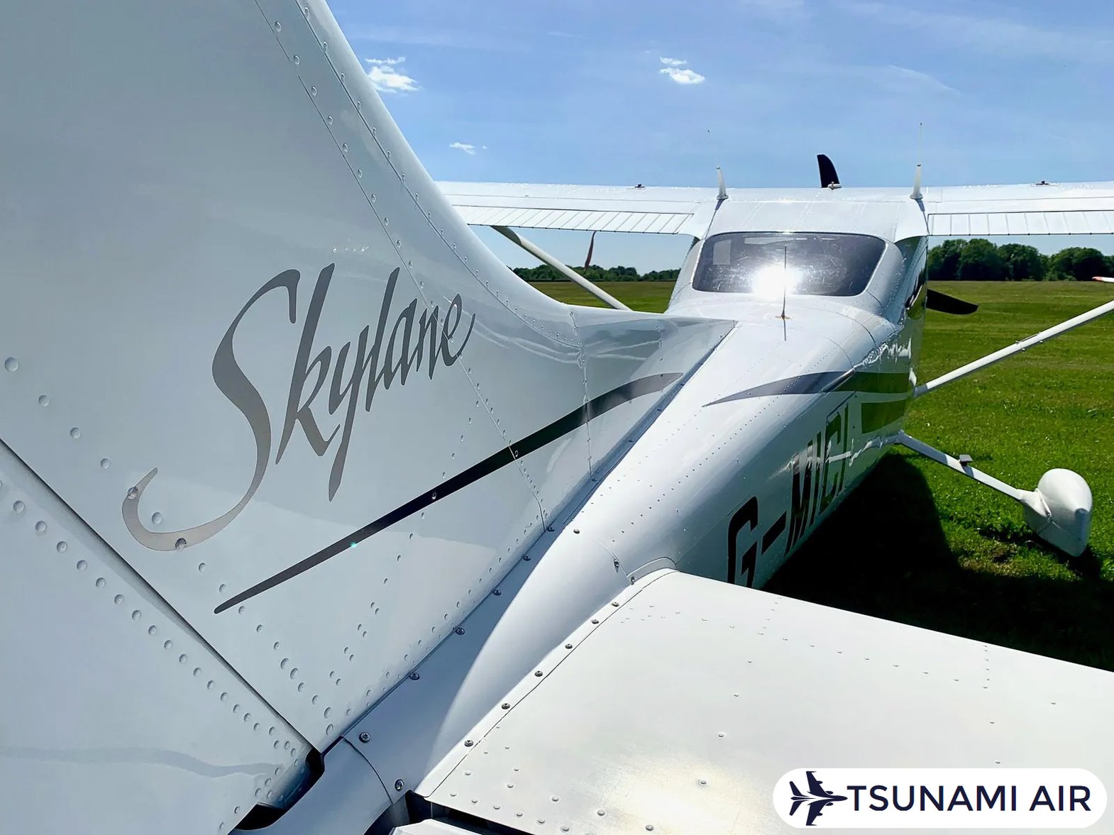 Cessna 182S G-MICI