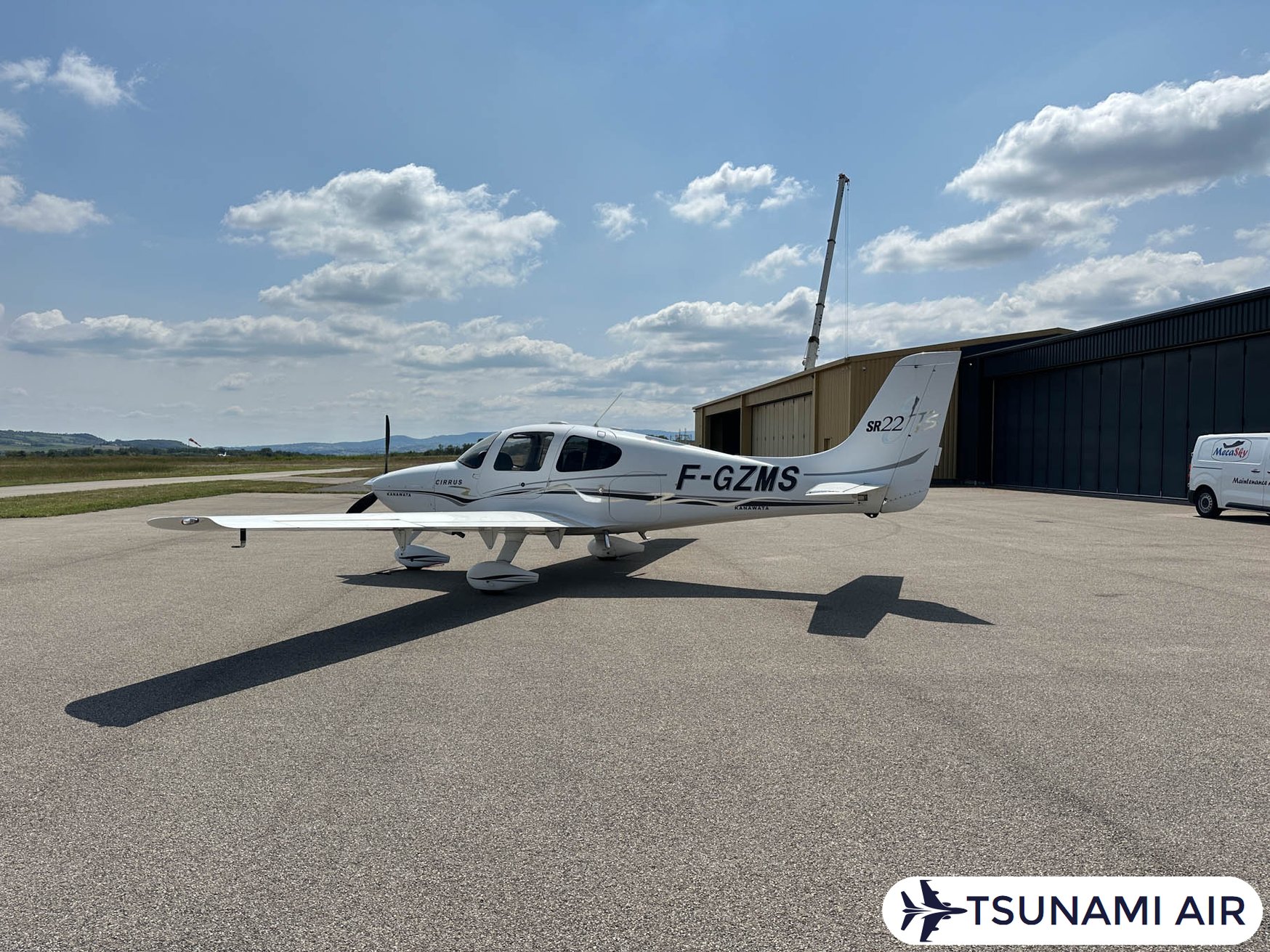 Cirrus SR22 G2 GTS F-GZMS