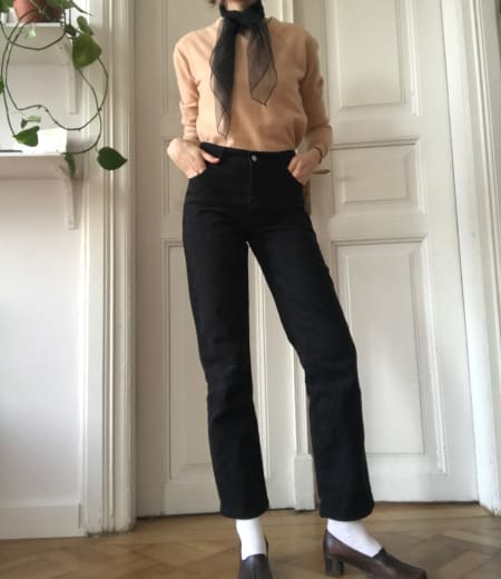 modeling jeans on vinted