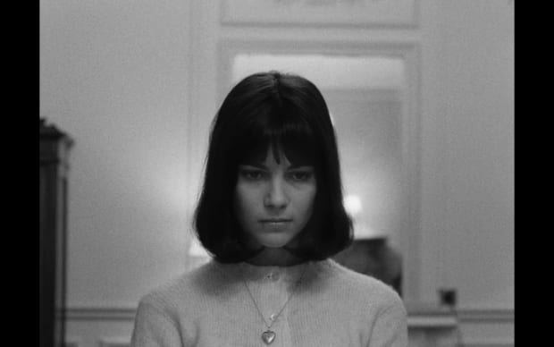 Jean-Luc Godard - Masculin Féminin (1966), Chantal Goya looking annoyed/sad/perfect