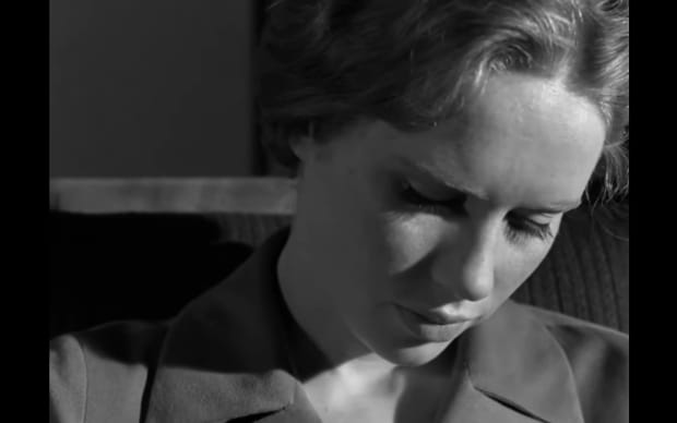 Ingmar Bergman - Persona (1966), blonde woman looking down