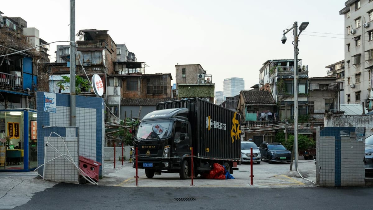 荷台の中で何が起きていたのか