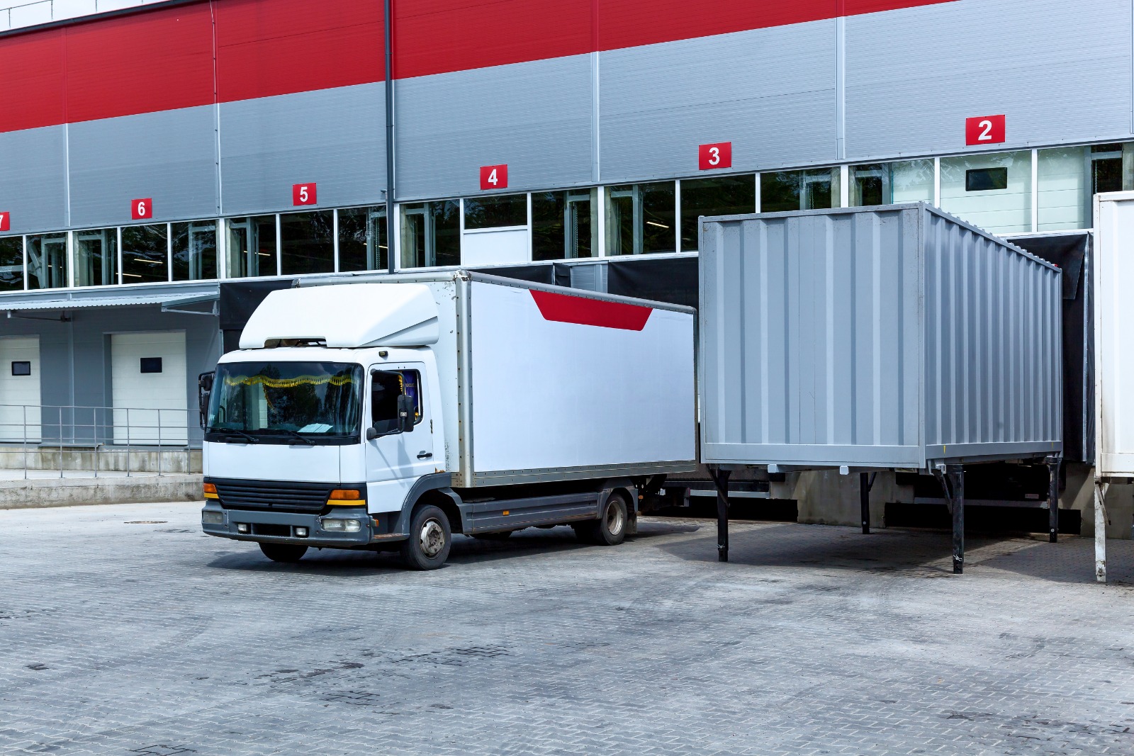 EFFICIENT, RELIABLE, AND ECO-FRIENDLY REFRIGERATION SOLUTIONS FOR ALL YOUR TRANSPORTATION NEEDS.
