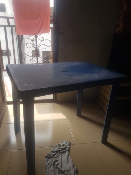 Plastic table