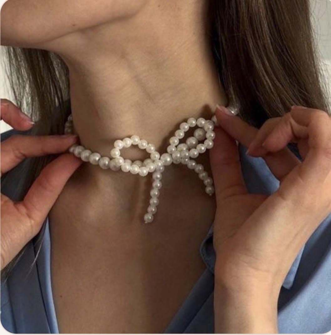 Elegant Bow Pearl Necklace — 4