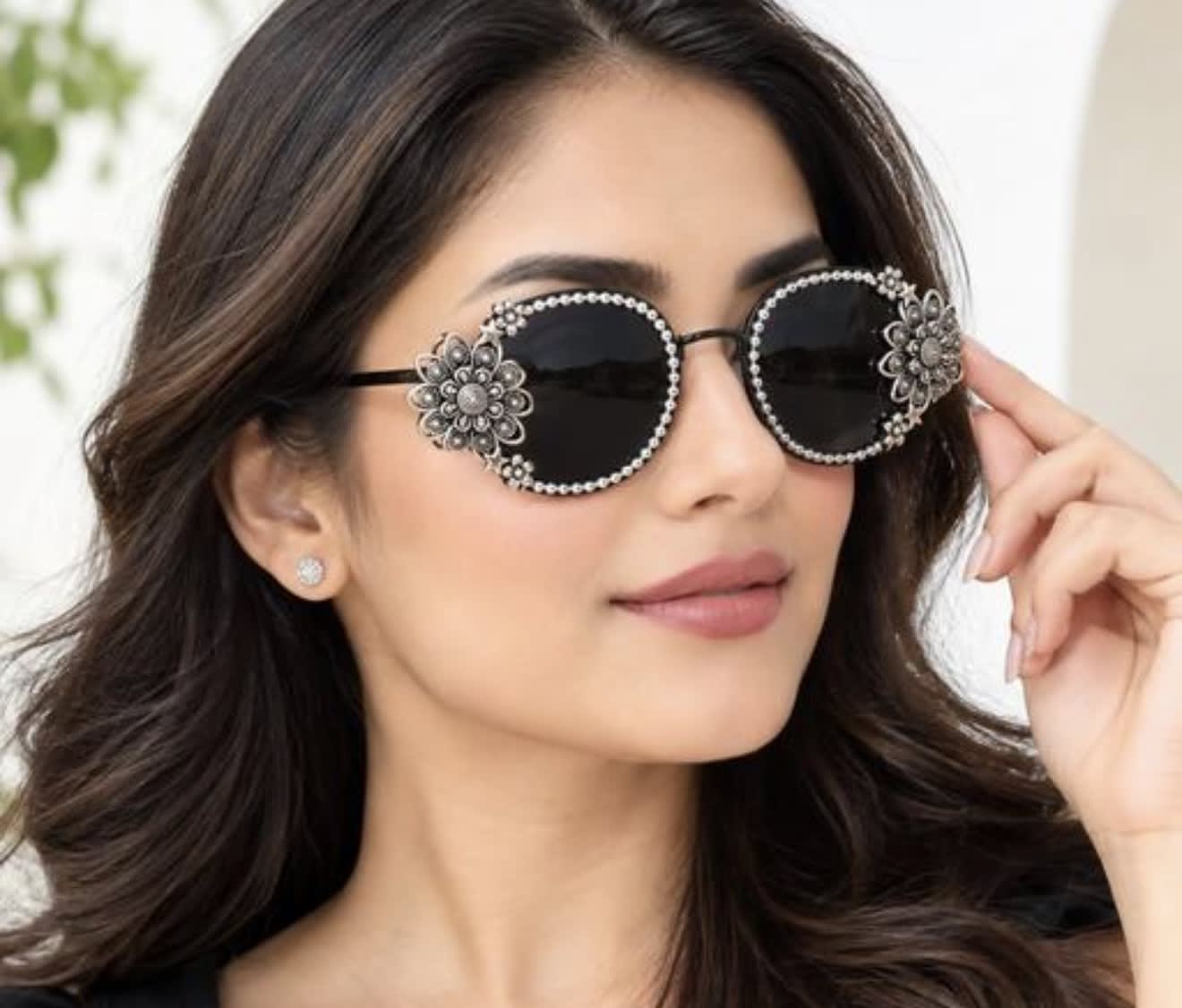 Unique Festive Wedding Decorative Goggle