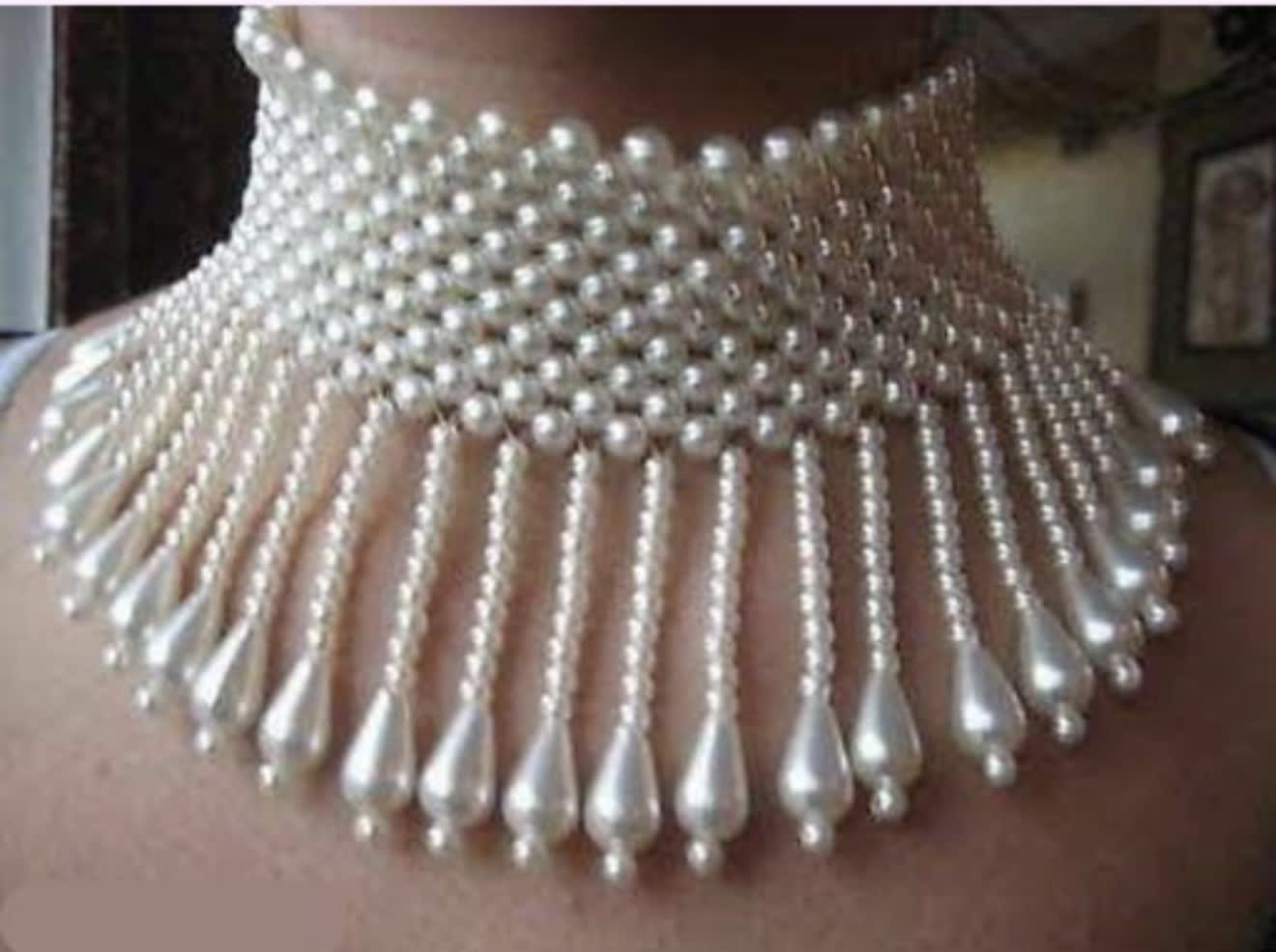 Super stylish Pearl necklace