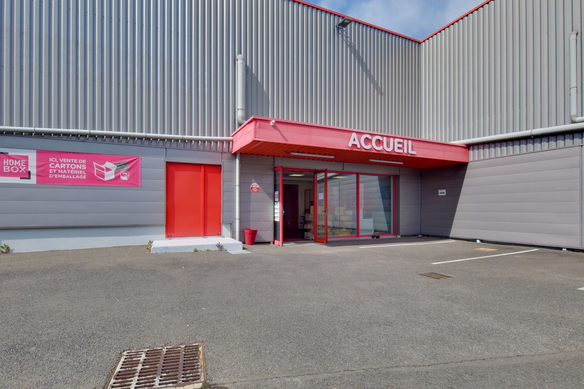Accueil du centre HOMEBOX situé au 2 Rue du Petit Rocher