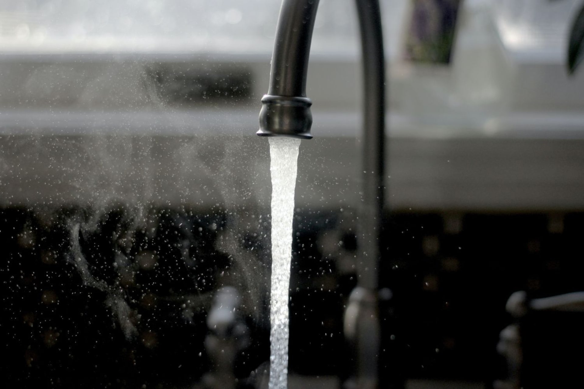 Robinet d’eau ouvert