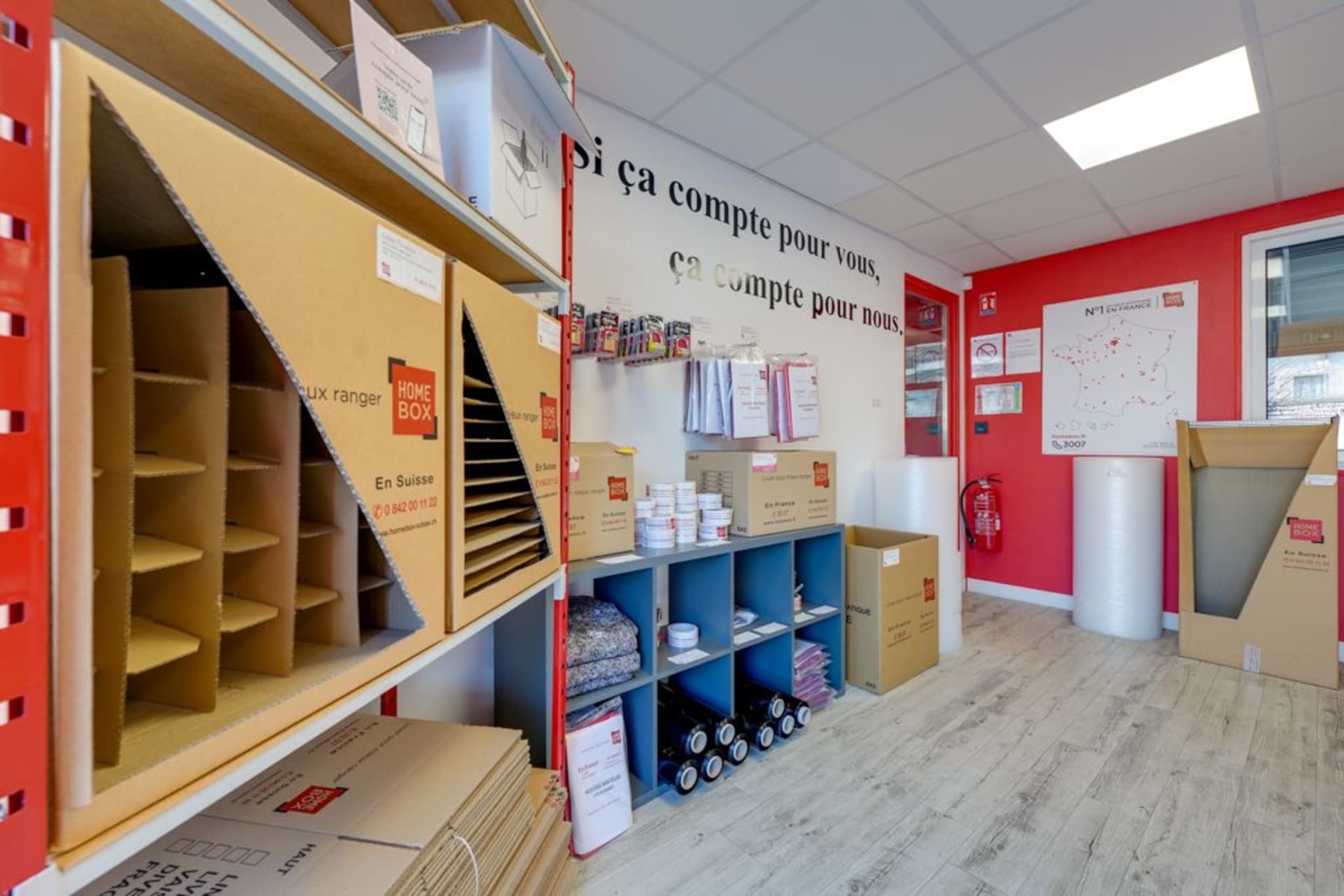 Espace boutique de cartons et matériel d’emballage au centre HOMEBOX Chambéry
