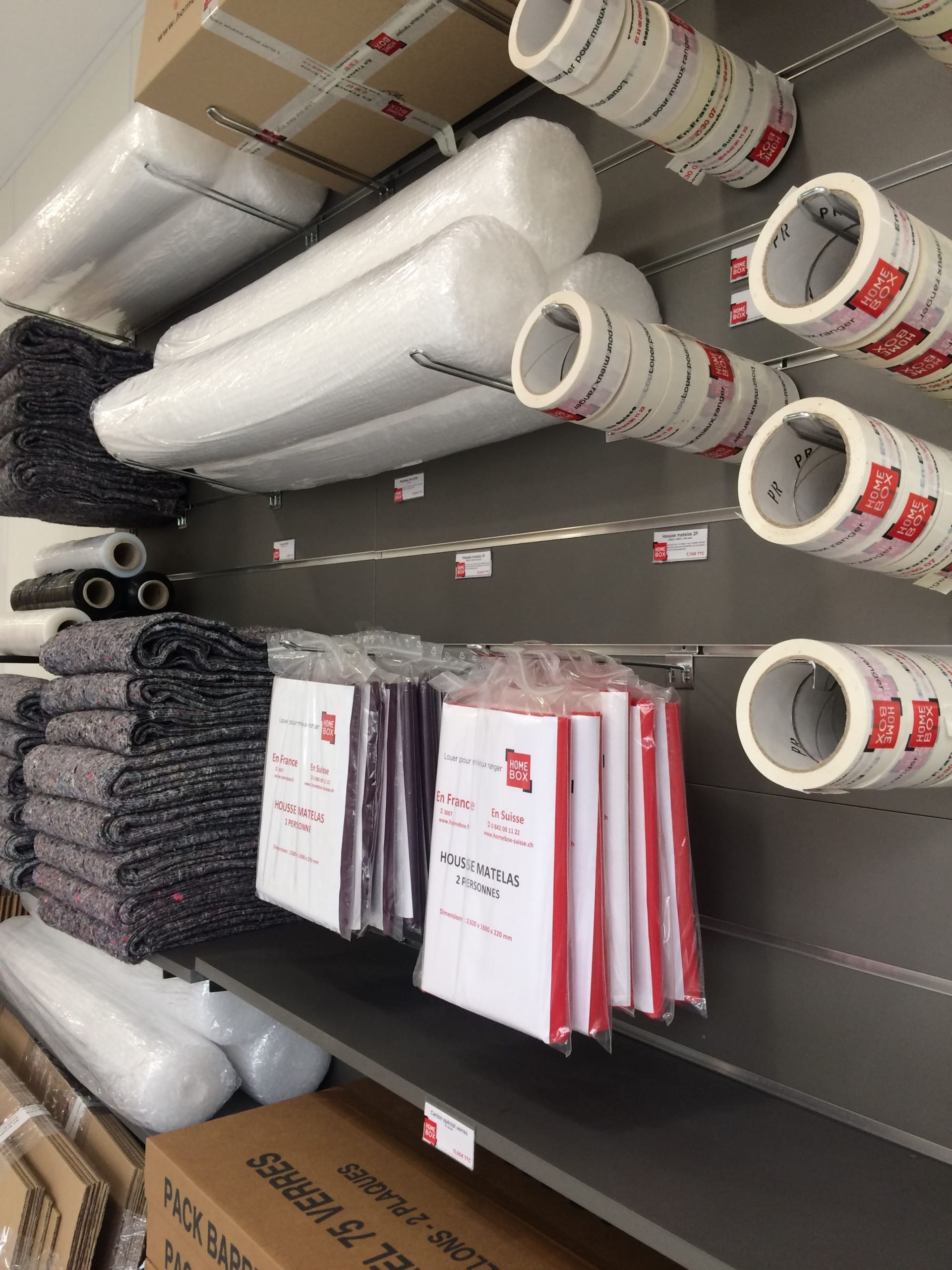 Fournitures de déménagement en vente au centre HOMEBOX Cholet.