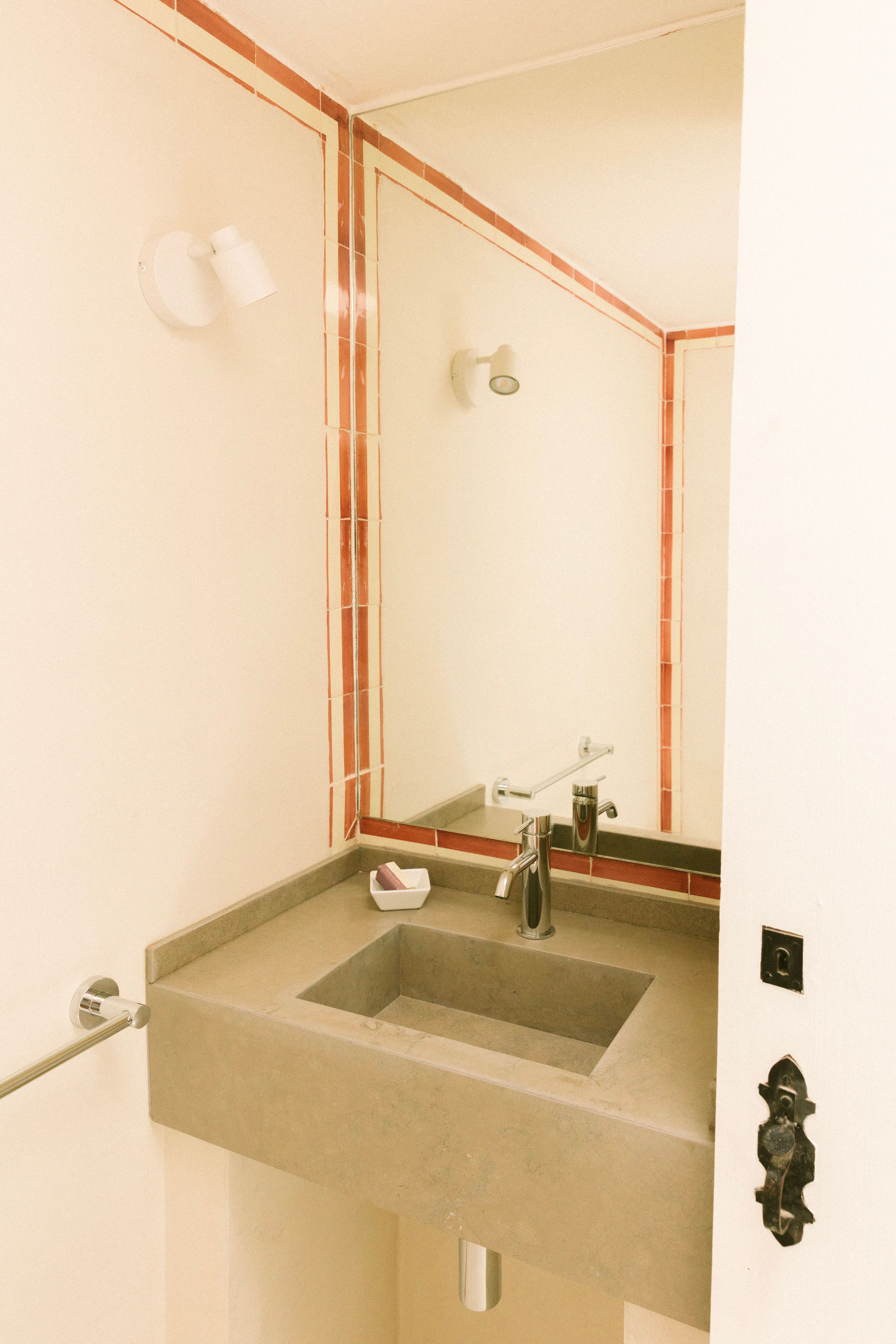 slide.image