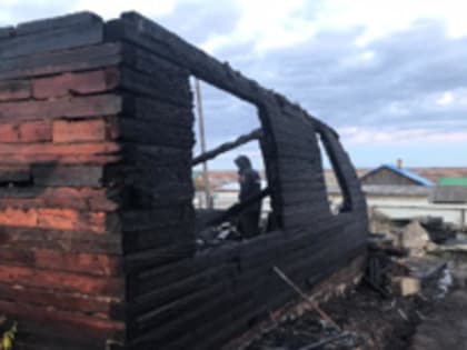 Четыре несовершеннолетних ребенка погибли при пожаре в частном доме