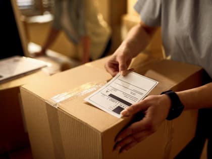 Крупный логистический сервис PickPoint уходит из России