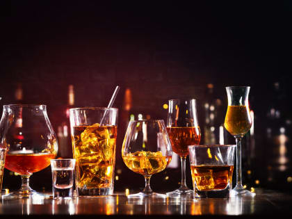 Ученые назвали алкогольные напитки, повышающие риск развития опухолей головы и шеи