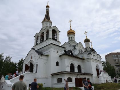 Великое освящение храма в честь всех святых, в земле Русской просиявших, города Белоозёрского