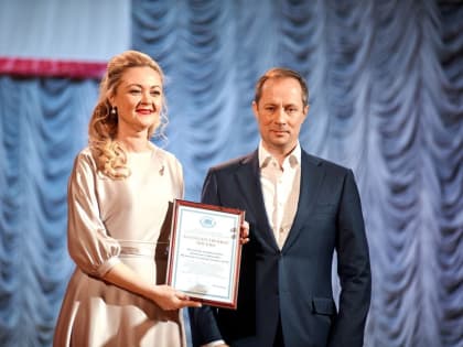 Партийцы поздравили Жуковскую детскую школу искусств № 1 с 70-летием