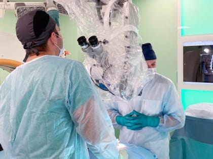 Столичные нейрохирурги провели 225 операций с использованием уникальной методики фиксации позвоночника