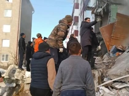 СК показал видео работ на месте обрушения пятиэтажки на Сахалине